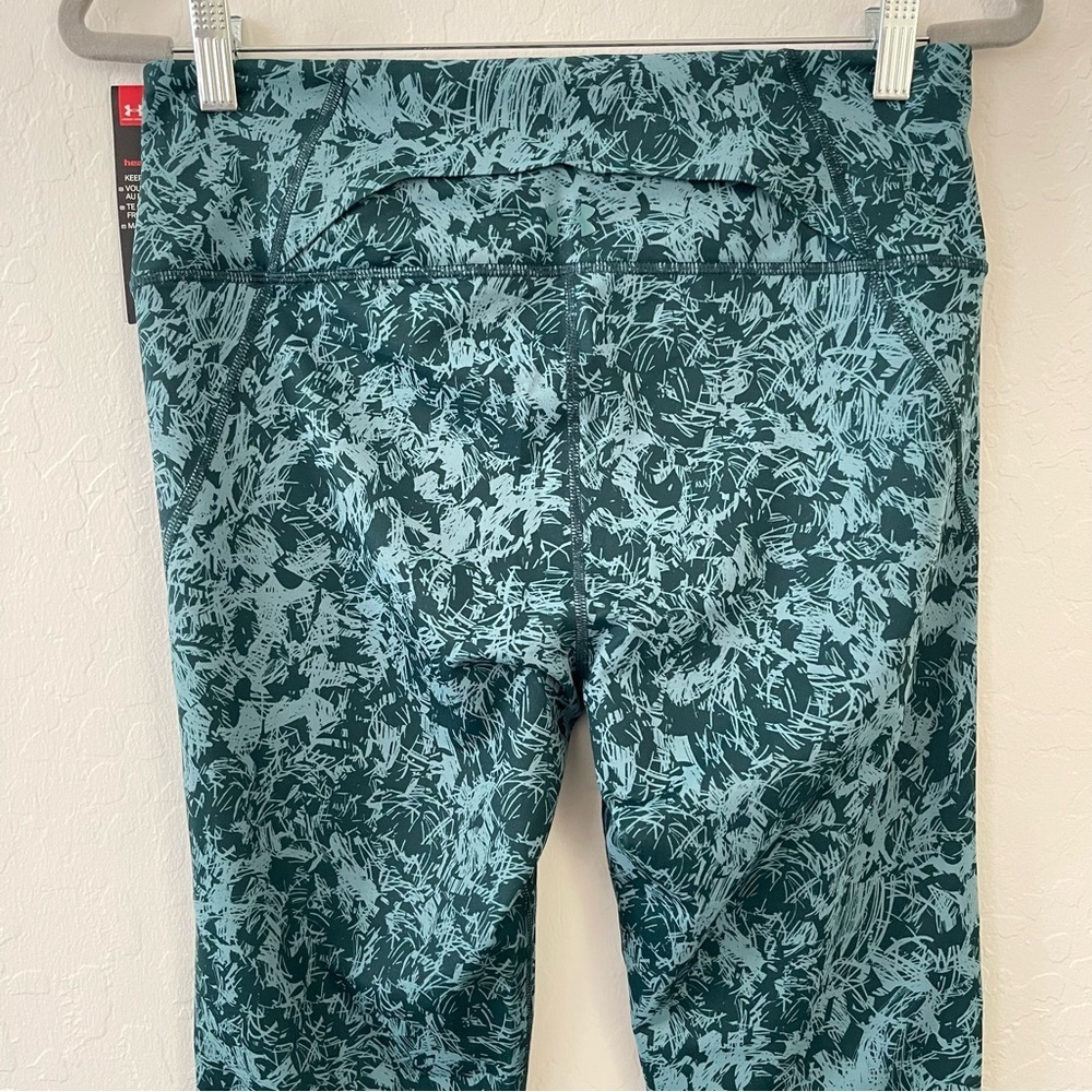 Under Armour Teal Patterned Capris - Picture 4 of 8